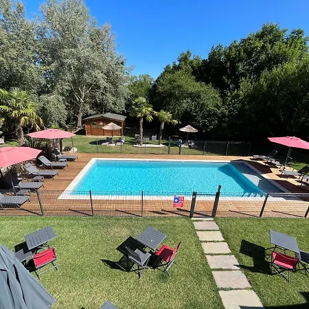 מלון Restaurant Du Parc Logis Elegance 3*