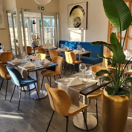 Restaurant Du Parc Logis Elegance 酒店 3*