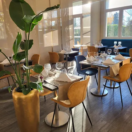 酒店 Restaurant Du Parc Logis Elegance 索米尔
