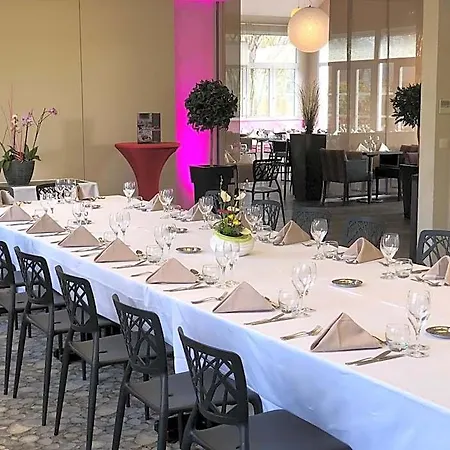 מלון Restaurant Du Parc Logis Elegance