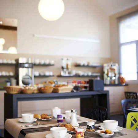 Restaurant Du Parc Logis Elegance 酒店 3*