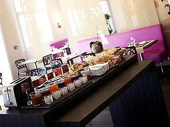 מלון Restaurant Du Parc Logis Elegance 3*