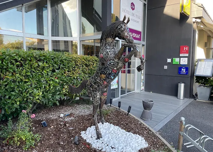 ホテル Restaurant Du Parc Logis Elegance