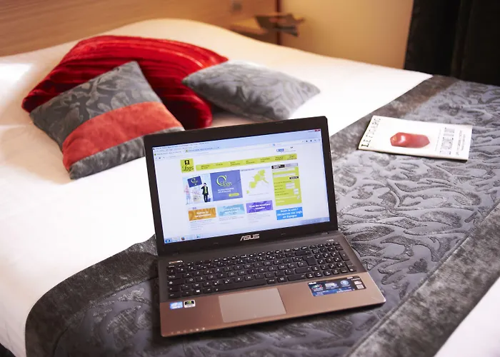 ホテル Restaurant Du Parc Logis Elegance 3*