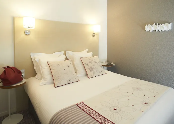 Hotel Restaurant Du Parc Logis Elégance Saumur